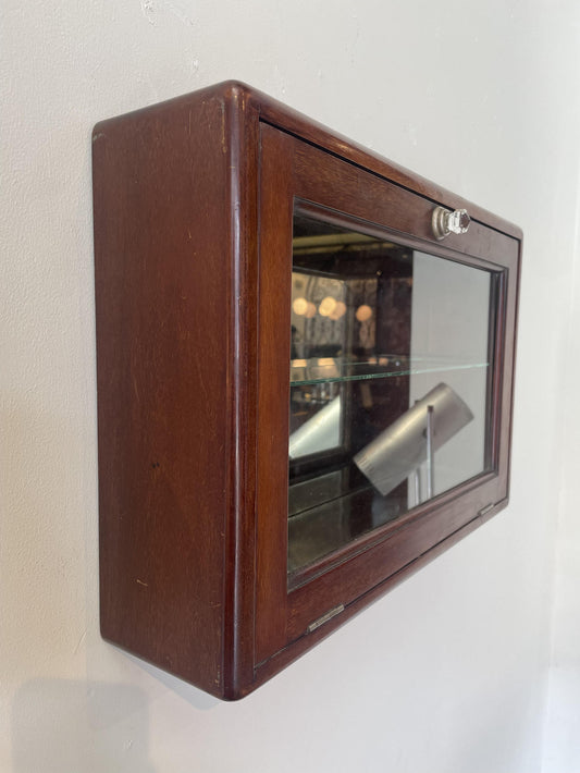 ウォールキャビネット