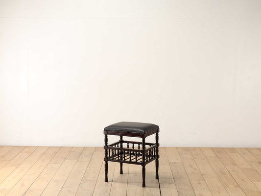 ヴィクトリアンスツール