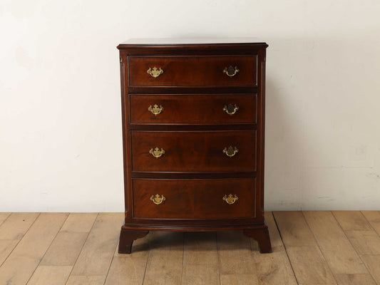 ボウフロントチェスト