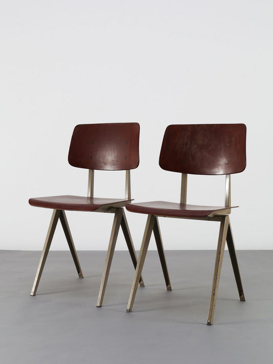 GALVANITAS S21チェア