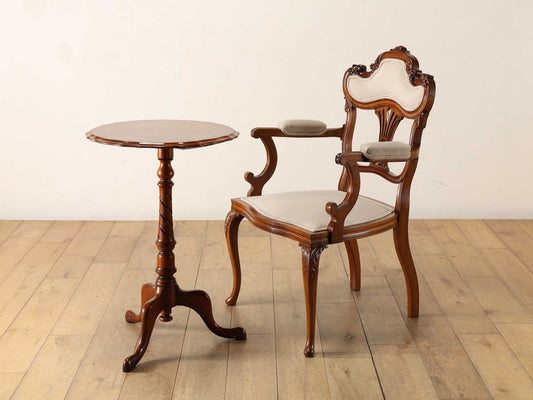 サロンアームチェア