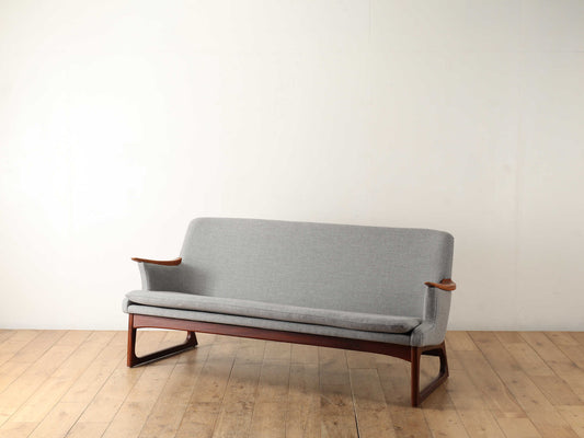 3シーターソファ