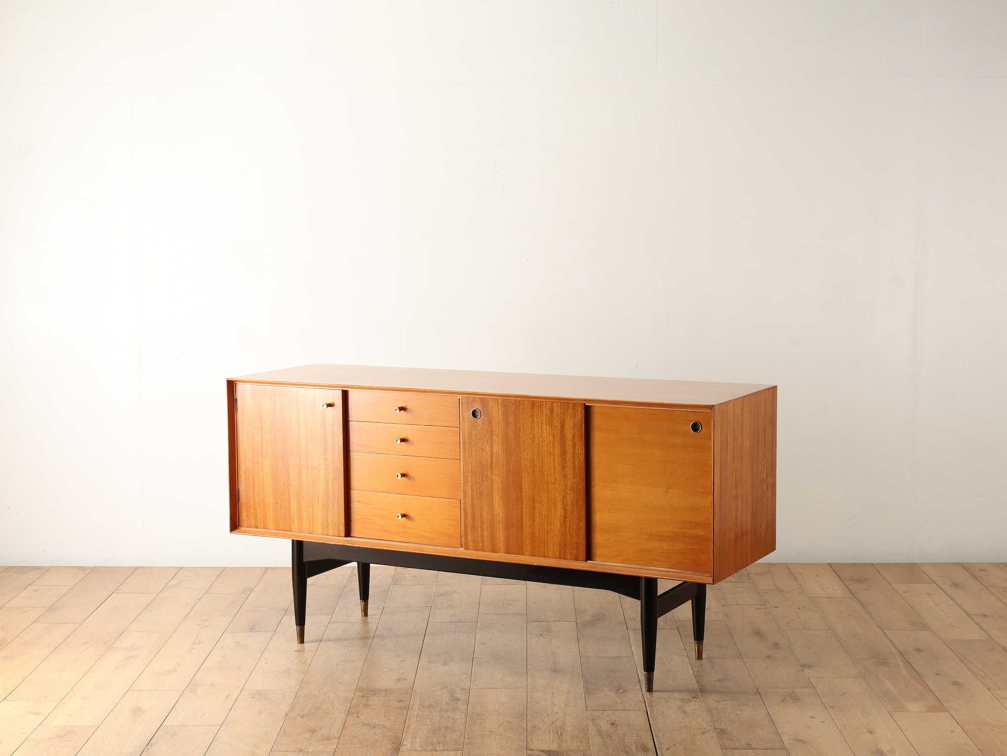 Lloyd’s Antiques　ロイズアンティークス　サイドボード Lloyd's Antiques Real Antique Sideboard / ロイズ・アンティークス