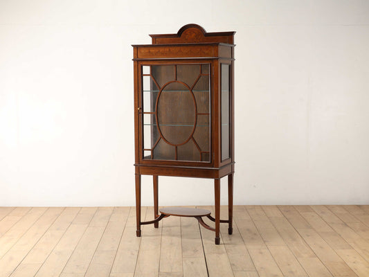 エドウォーディアンディスプレイキャビネット