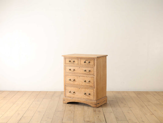 インレイチェスト