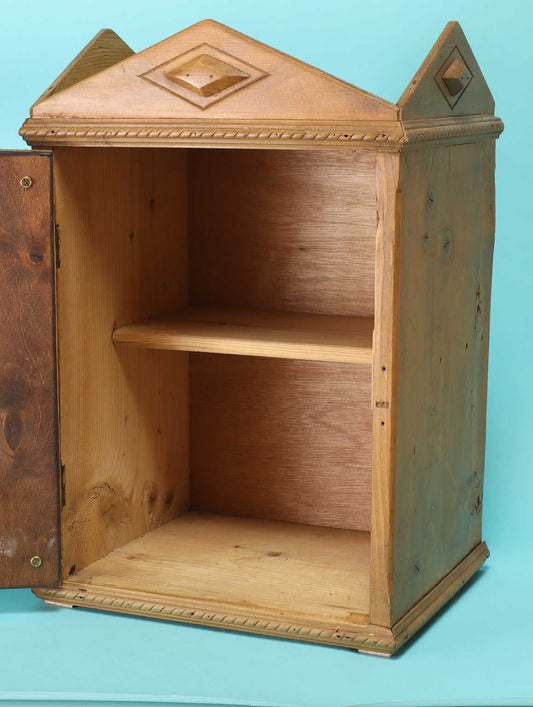 パインキャビネット