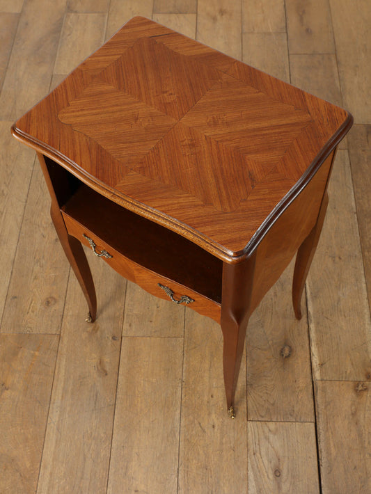 フレンチベッドサイドキャビネット