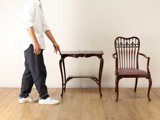 エドウォーディアンサイドテーブル