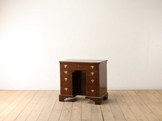 リージェンシーデスク