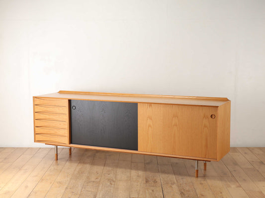 ARNE VODDERサイドボード