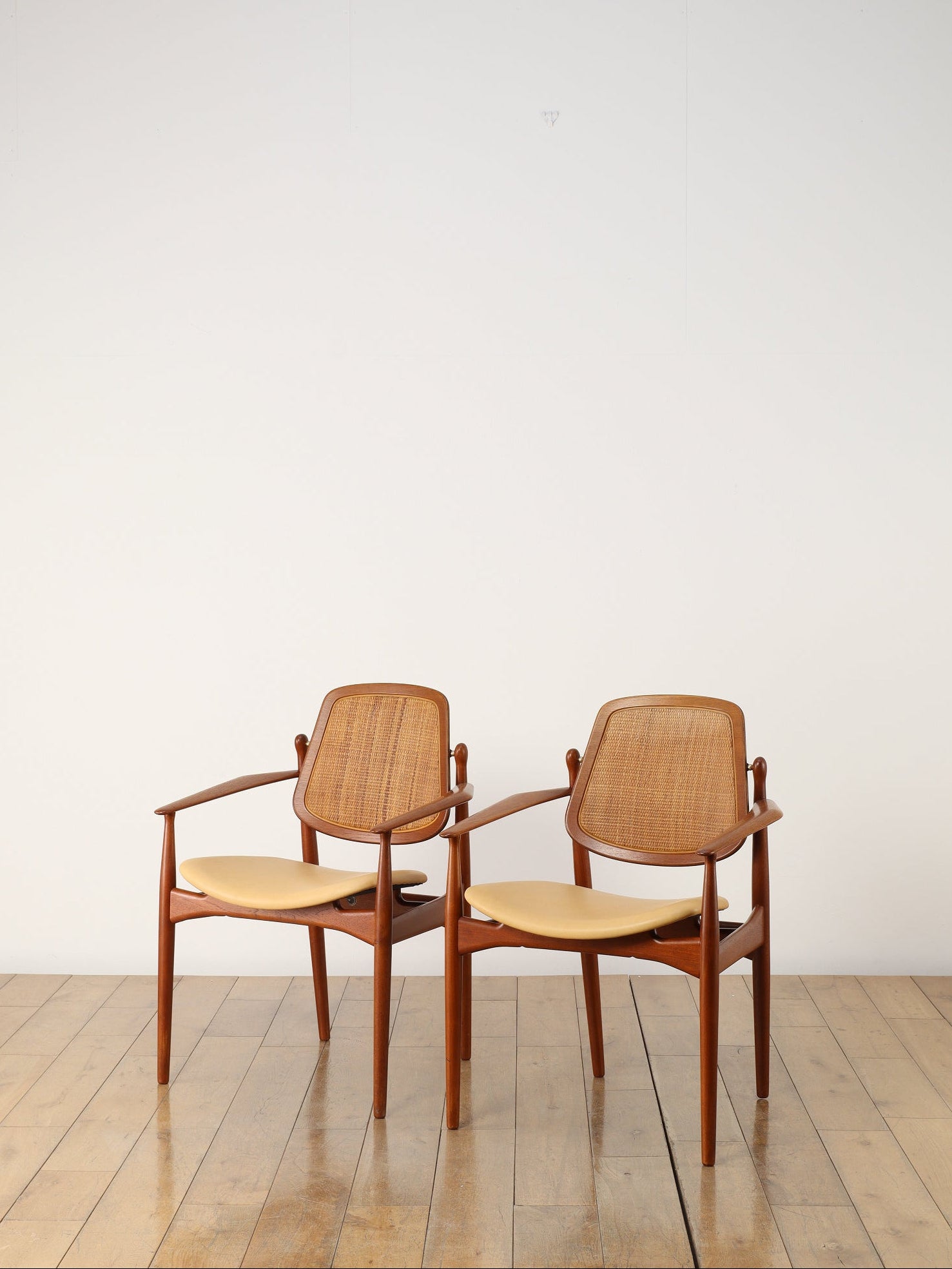 ARNE VODDER アームチェア Model. FD188 | ロイズ・アンティークス