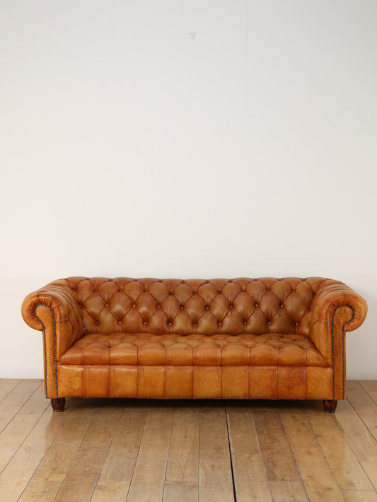 チェスターフィールドソファ マスタード