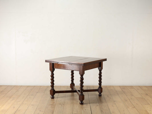 ドローリーフテーブル