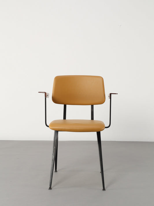 GALVANITAS S16 アームチェア