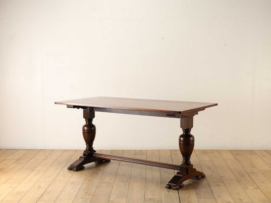 リフェクトリーテーブル