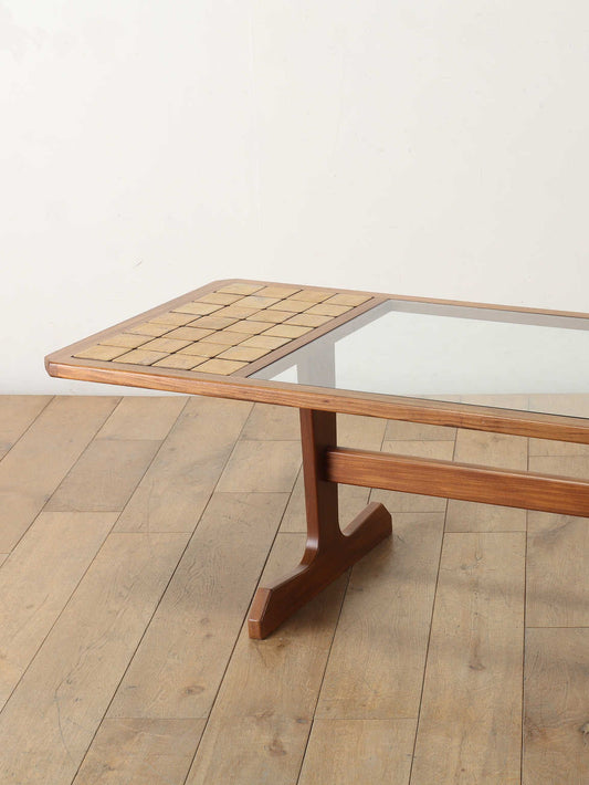 タイルトップコーヒーテーブル