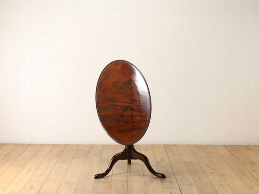 ティルトップテーブル