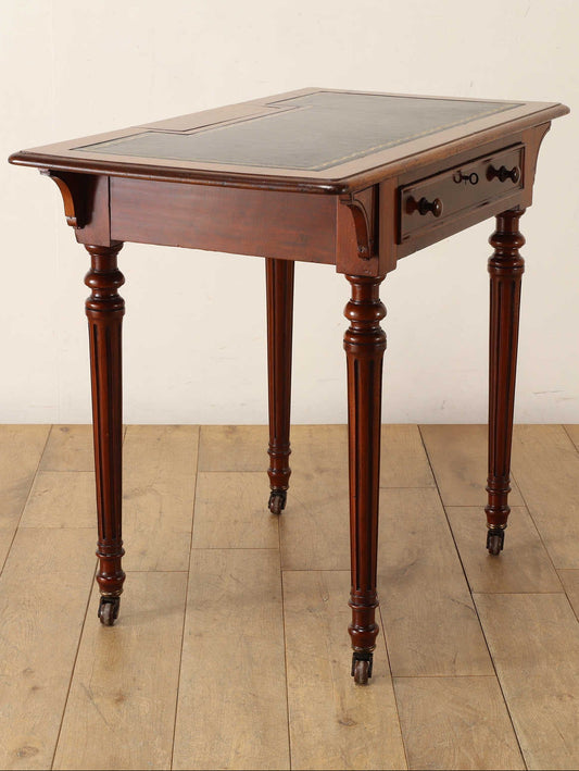 レザートップデスク