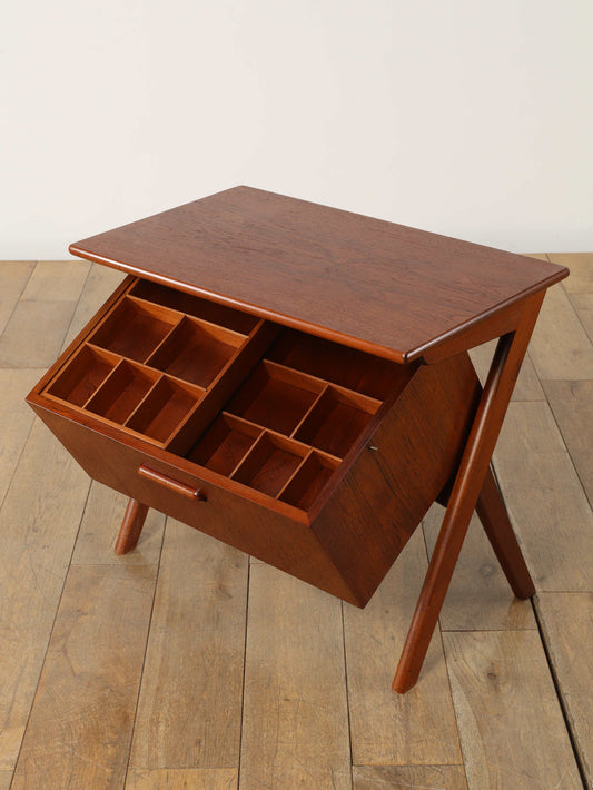 ソーイングテーブル