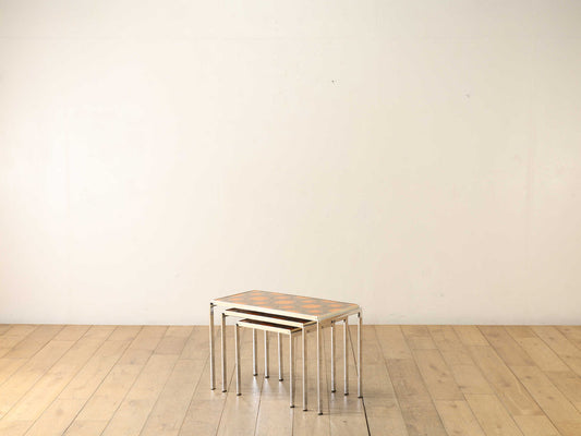 タイルトップネストテーブル