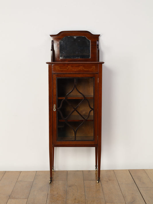 エドウォーディアンキャビネット