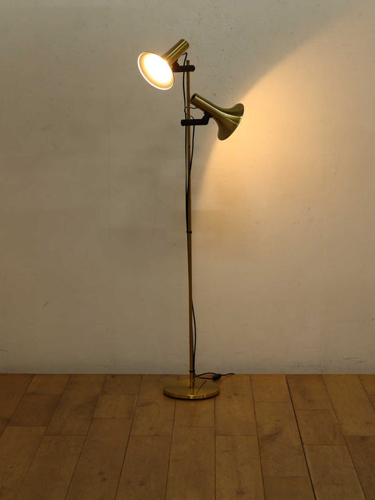 メタルフロアランプ