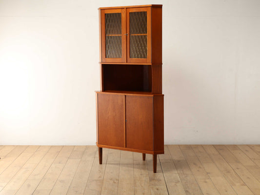 コーナーキャビネット