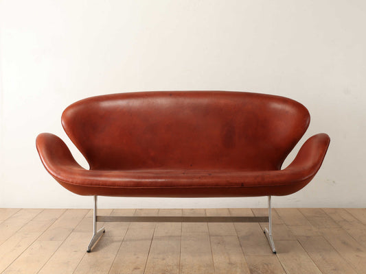 ARNE JACOBSEN スワンソファ Model.3321