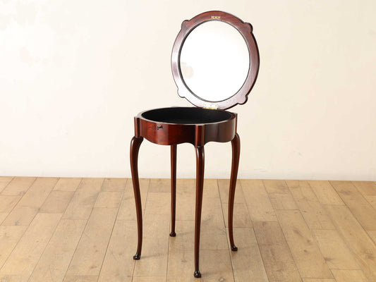 ジュエリーキャビネット