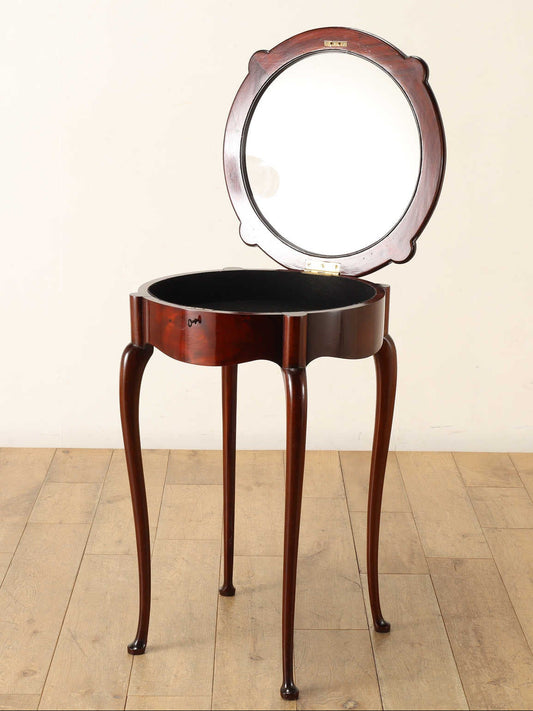 ジュエリーキャビネット