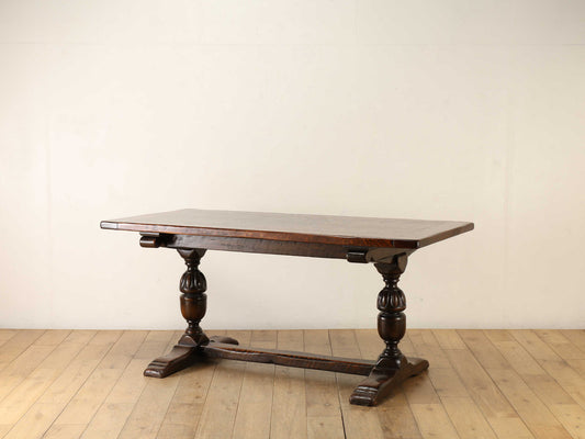 リフェクトリーテーブル