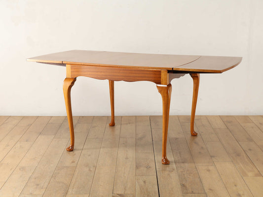 Q/Aドローリーフテーブル