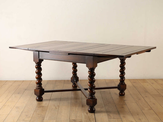 ラージドローリーフテーブル