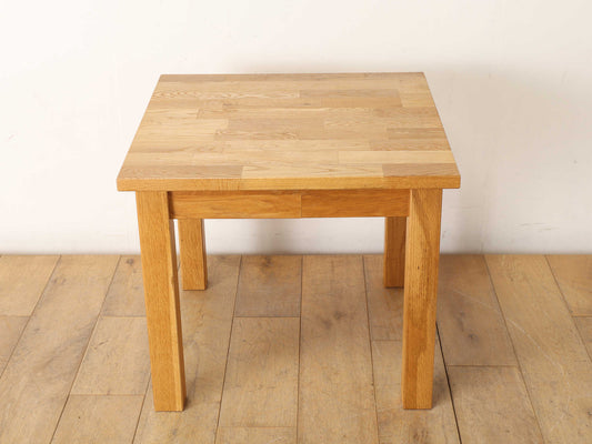 サイドテーブル