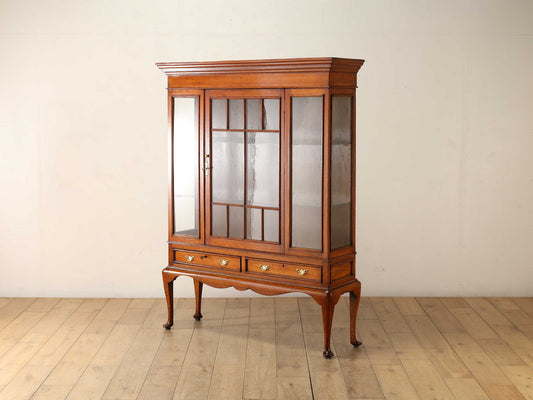 Q/Aディスプレイキャビネット