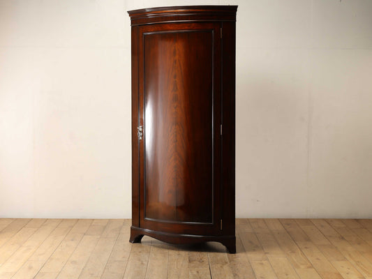 コーナーワードローブ