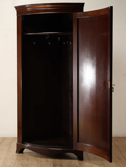 コーナーワードローブ