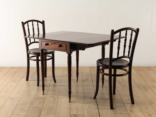 リージェンシーフリップアップテーブル