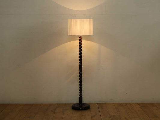 バーリーツイストフロアランプ