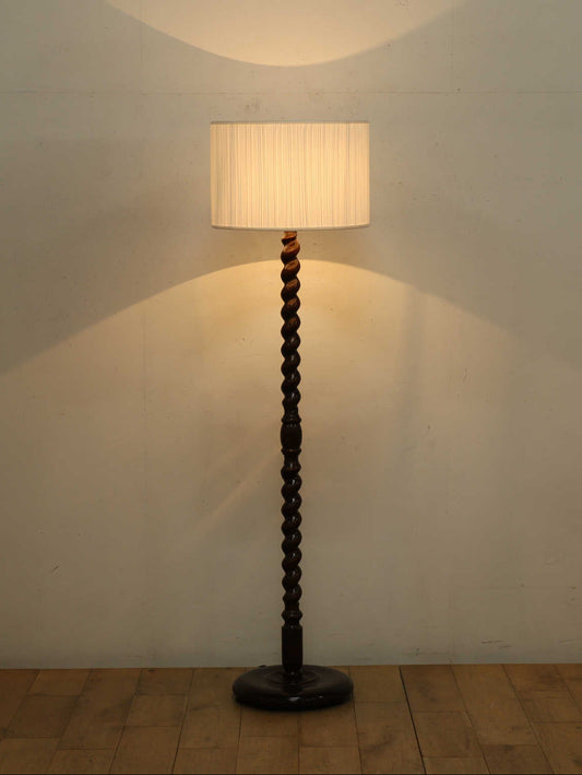バーリーツイストフロアランプ
