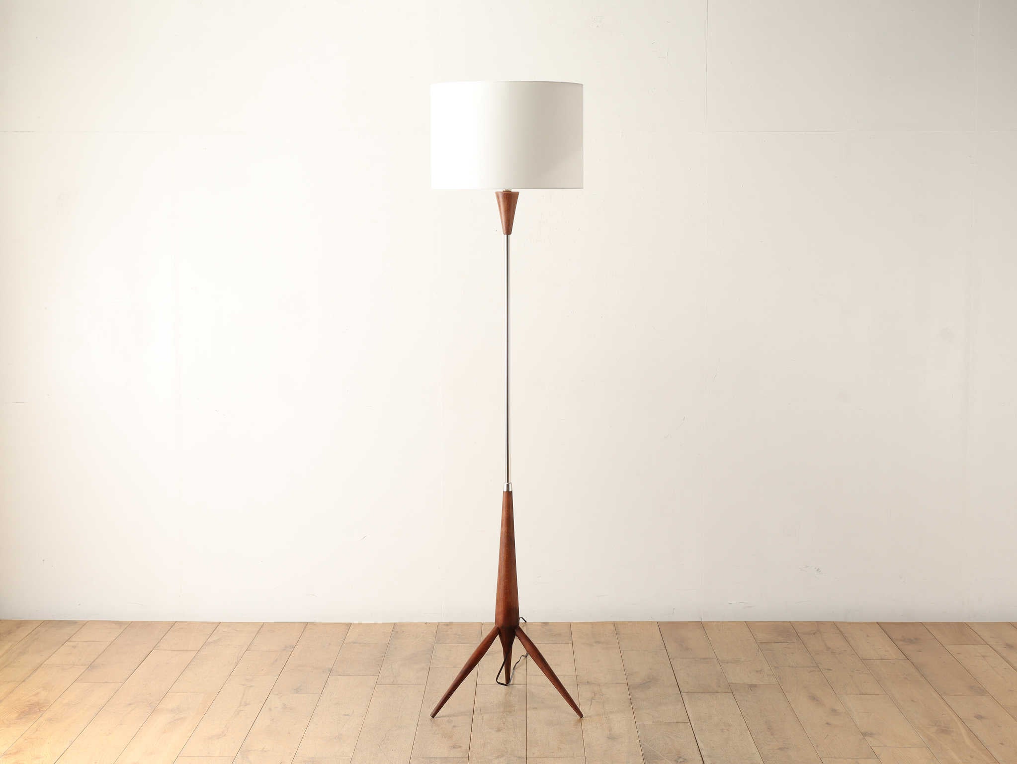 フロアランプ | ロイズ・アンティークス | ヨーロッパのアンティーク