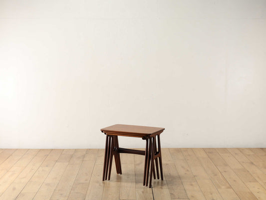 ERLING TORVITS ネストテーブル