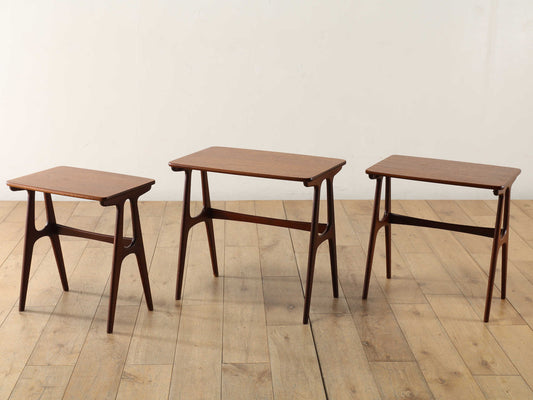 ERLING TORVITS ネストテーブル