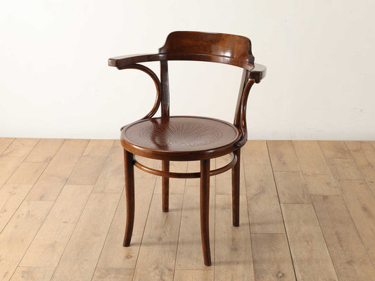 THONET ベントウッドアームチェア