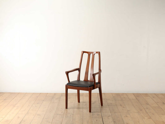 NATHAN アームチェア