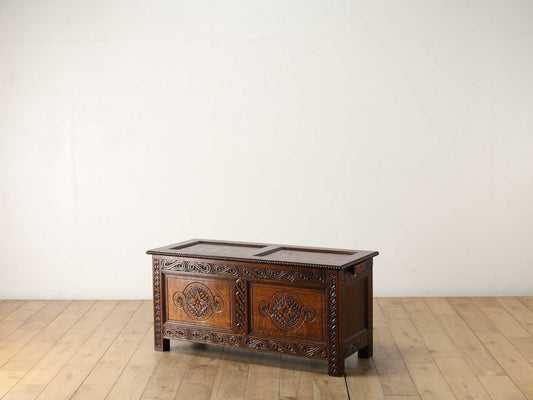 ヴィクトリアンカーブドブランケットボックス