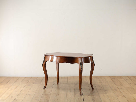 フレンチインレイテーブル