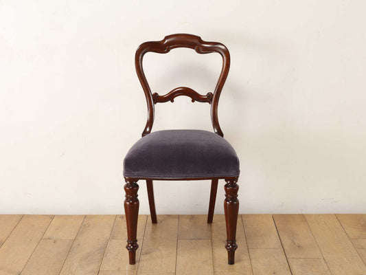 バルーンバックチェア