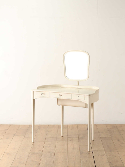 ペイントドレッサー with チェア