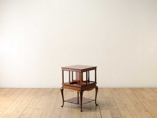 リボルビングブックシェルフ